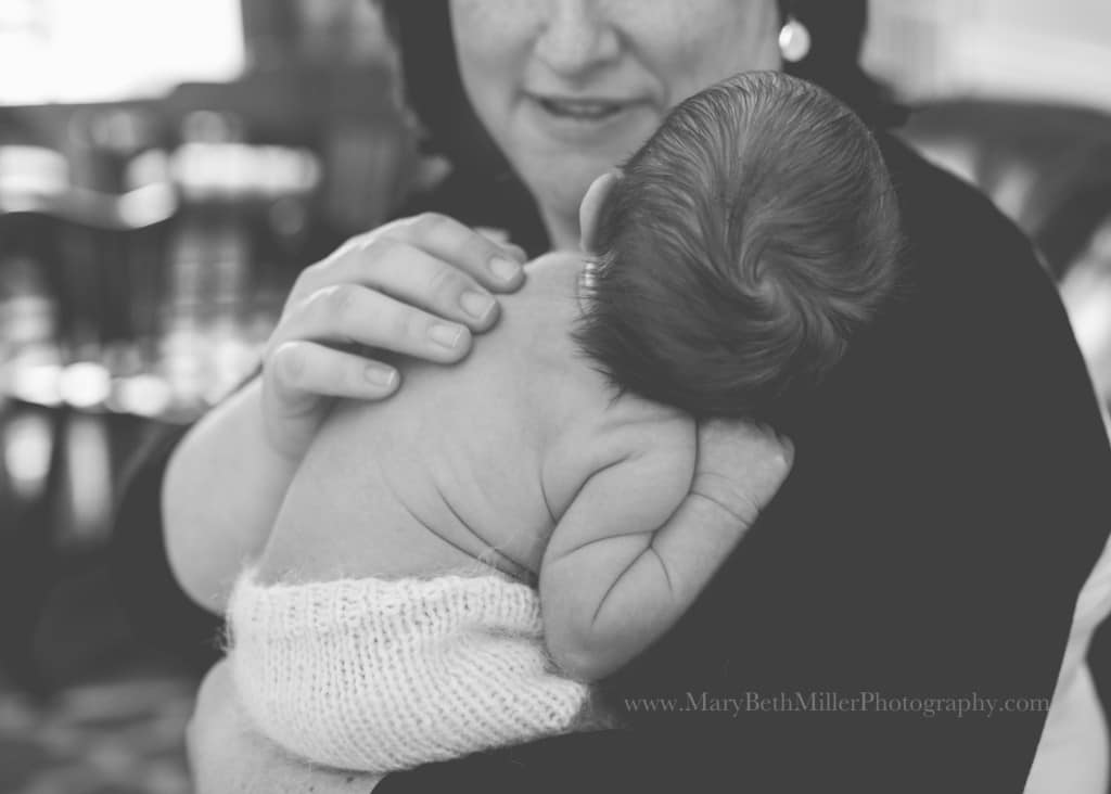 lifestyle newborn photographer in Pittsburgh PA | Mary Beth Miller Photography
