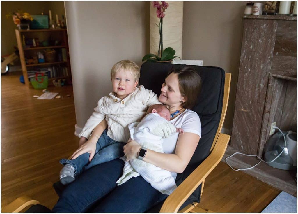  pittsburgh newborn session mom toddler newborn rocking chair together