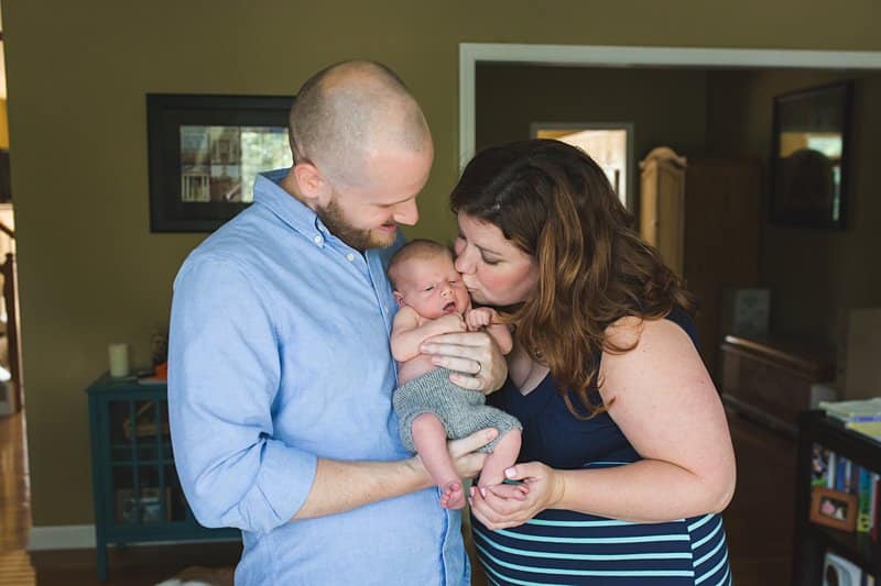 pittsburgh mother and dad with newborn lifestyle photo session