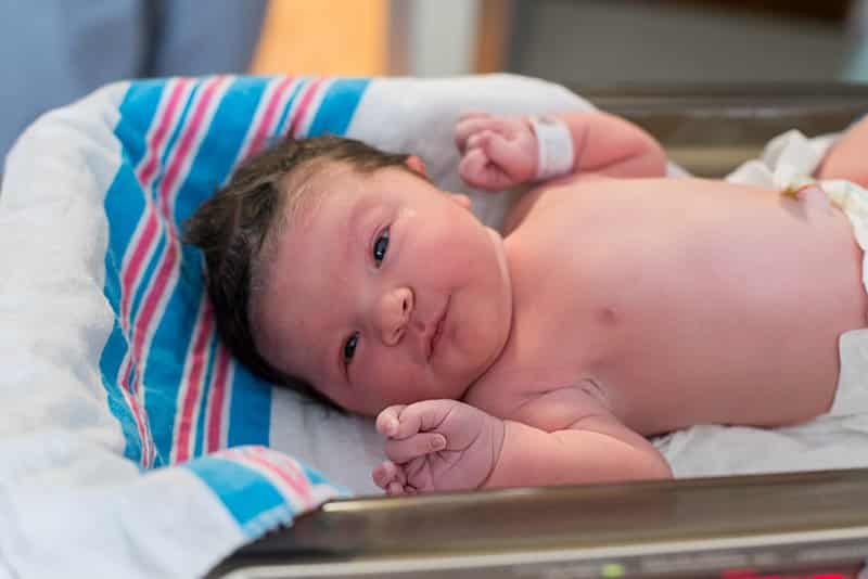 newborn in hospital birth photography