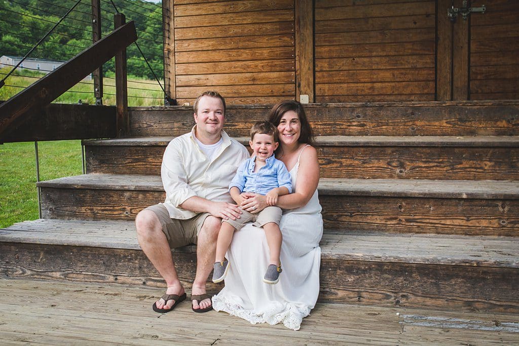 mom dad and son boyce mayview park family photo session