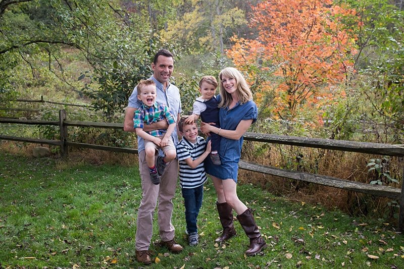 fall foliage for family photos in pittsburgh