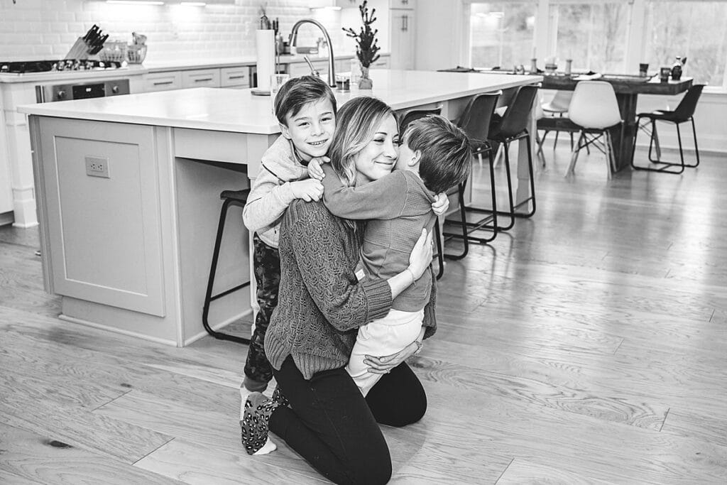 Mom and boys in kitchen for Family Christmas Photos at home | Hampton Township